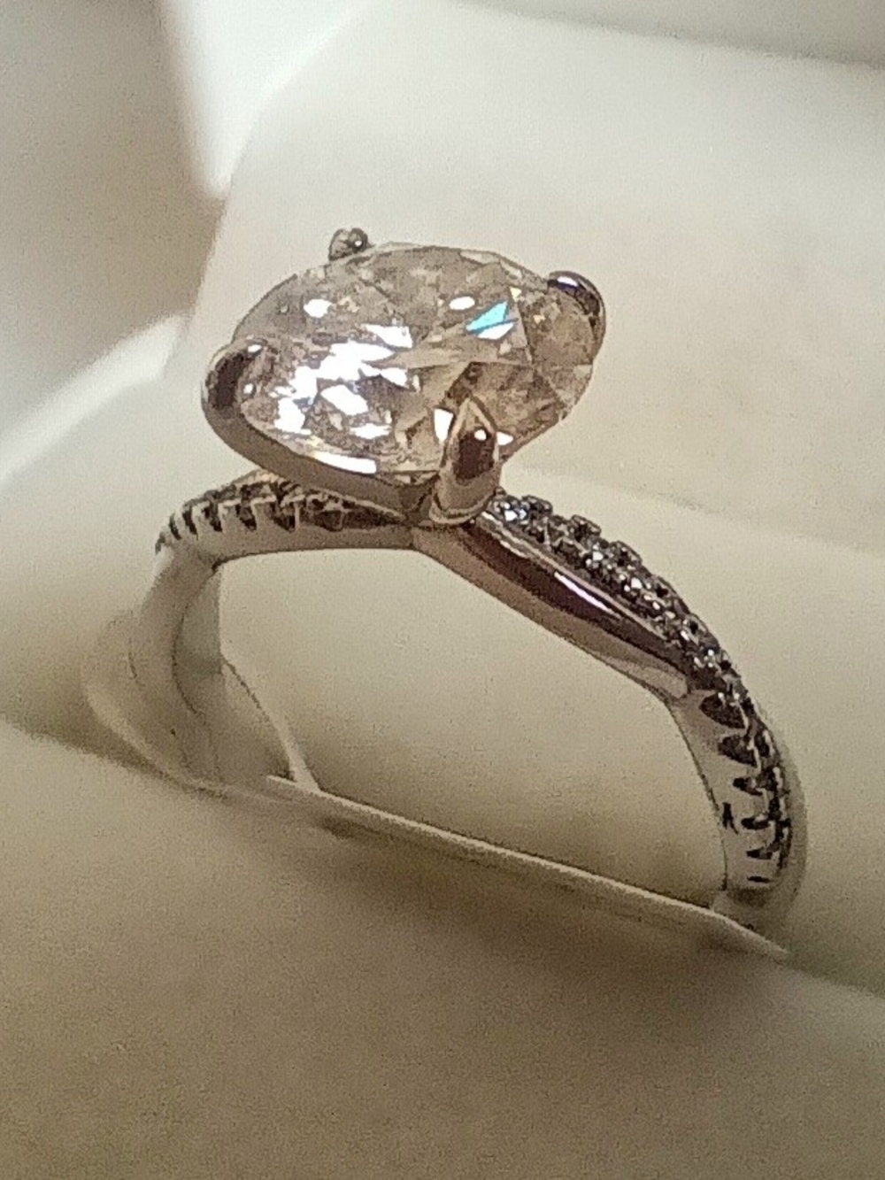 Moissanite Ring 2 Carat Rodiffy Size 5 Round Cut S925  GRA Certificate